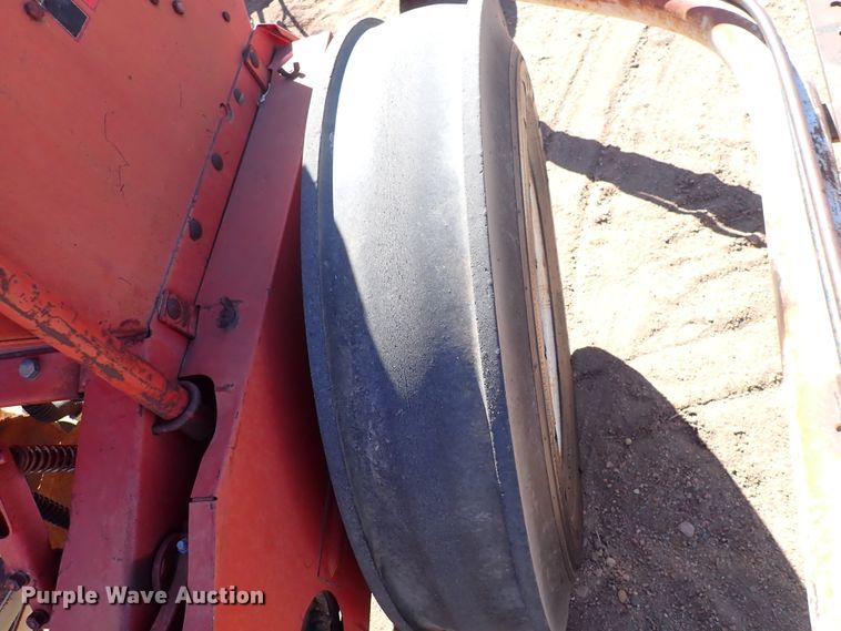 image for item DJ0110 (2) International 510 grain drills