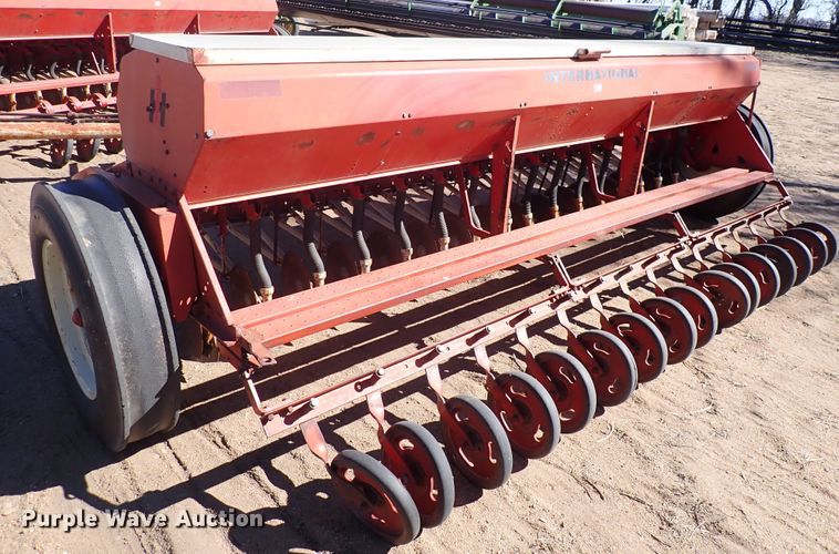 image for item DJ0110 (2) International 510 grain drills