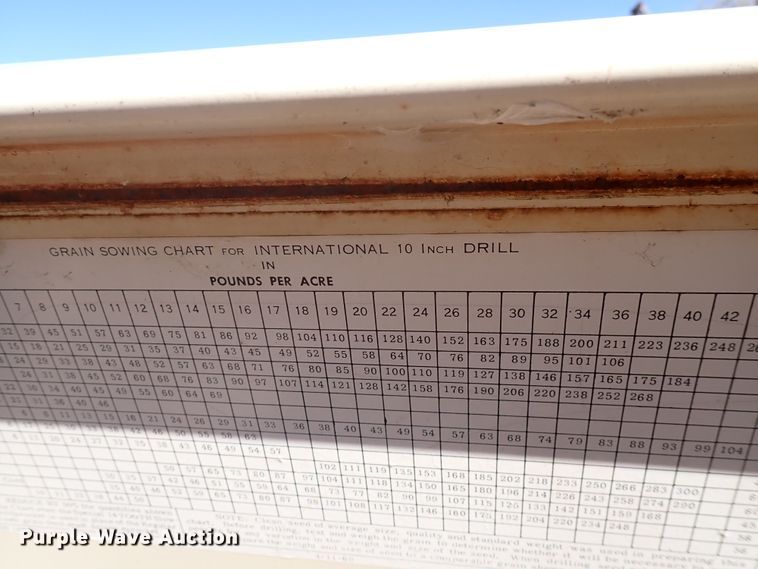 image for item DJ0110 (2) International 510 grain drills