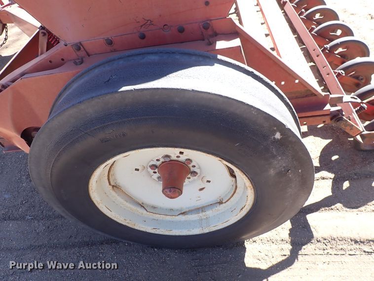 image for item DJ0110 (2) International 510 grain drills