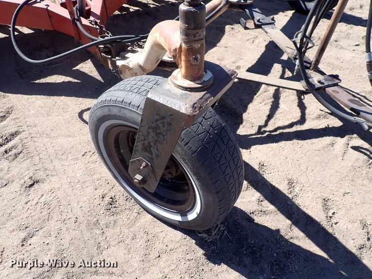 image for item DJ0110 (2) International 510 grain drills