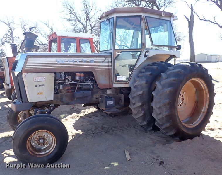 image for item DJ0117 White 2-150 Field Boss  tractor