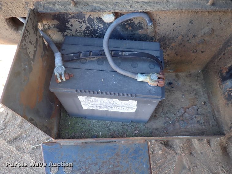 image for item DJ0117 White 2-150 Field Boss  tractor