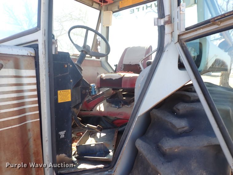 image for item DJ0117 White 2-150 Field Boss  tractor