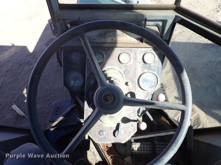 image for item DJ0117 White 2-150 Field Boss  tractor