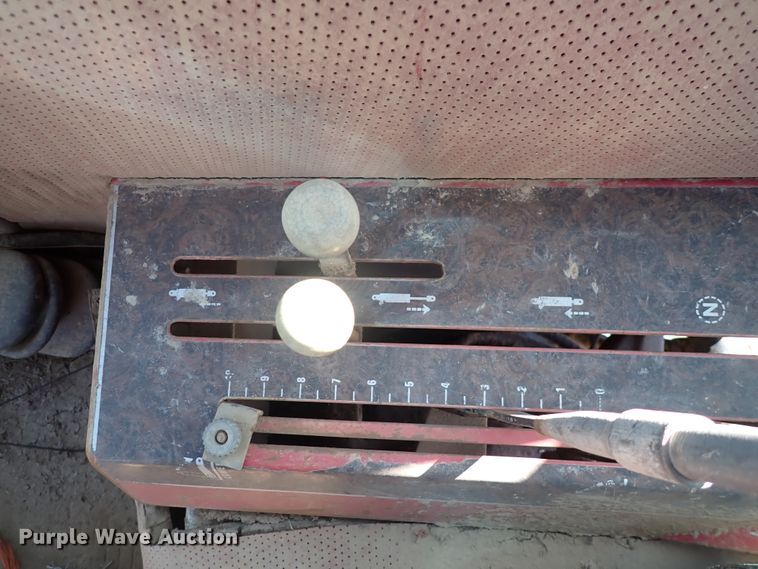 image for item DJ0117 White 2-150 Field Boss  tractor