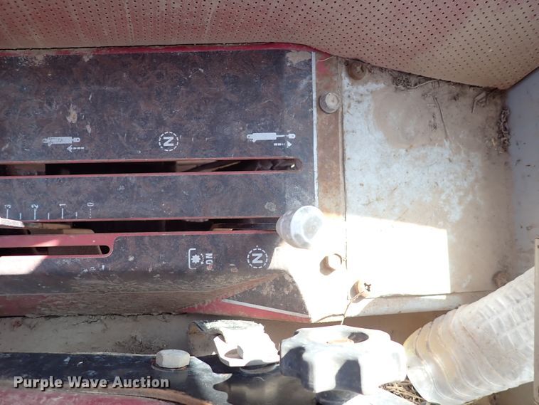 image for item DJ0117 White 2-150 Field Boss  tractor