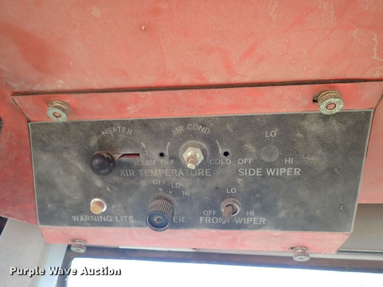 image for item DJ0117 White 2-150 Field Boss  tractor