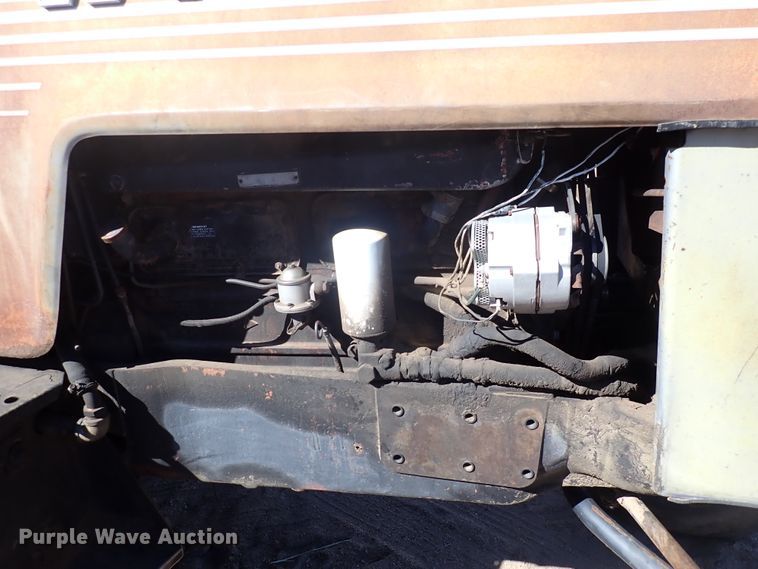 image for item DJ0117 White 2-150 Field Boss  tractor