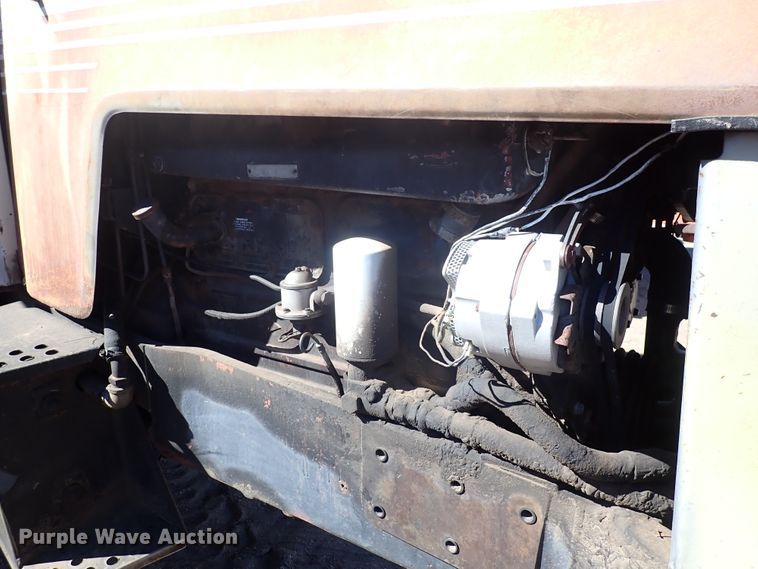 image for item DJ0117 White 2-150 Field Boss  tractor