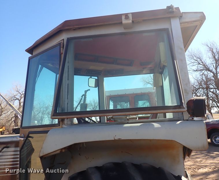 image for item DJ0117 White 2-150 Field Boss  tractor