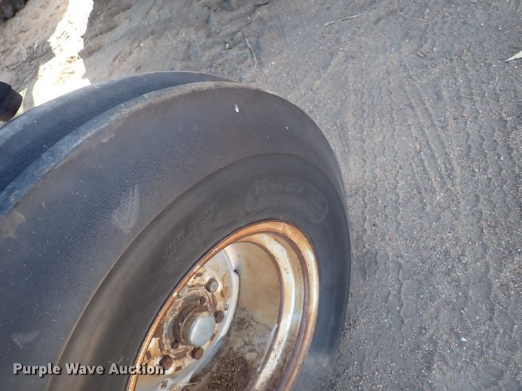 image for item DJ0117 White 2-150 Field Boss  tractor