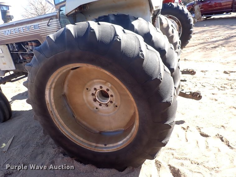 image for item DJ0117 White 2-150 Field Boss  tractor