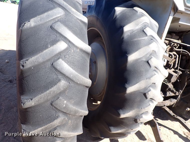 image for item DJ0117 White 2-150 Field Boss  tractor