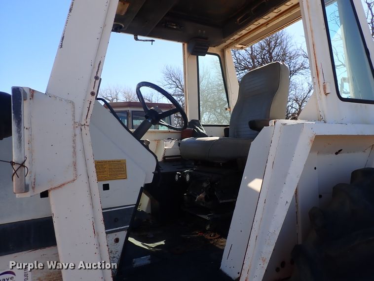 image for item DJ0118 Case 1370  tractor