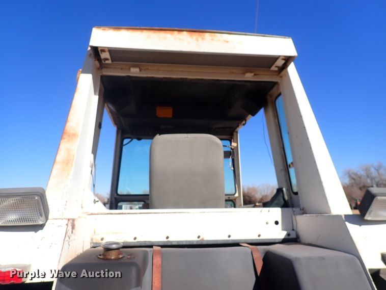 image for item DJ0118 Case 1370  tractor