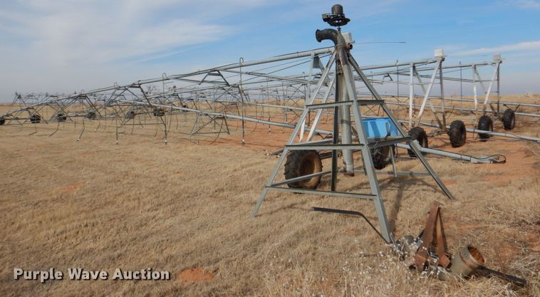image for item DJ0377 Valley 4271 center pivot