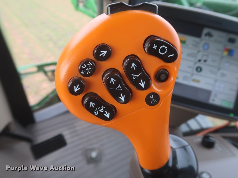 image for item DJ2310 2015 John Deere R4030  sprayer