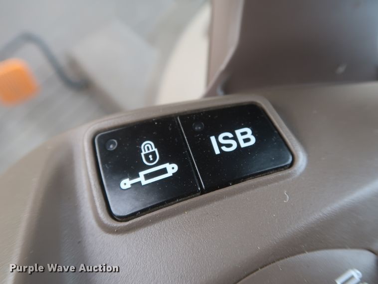 image for item DJ2311 2015 John Deere 8370R  MFWD tractor