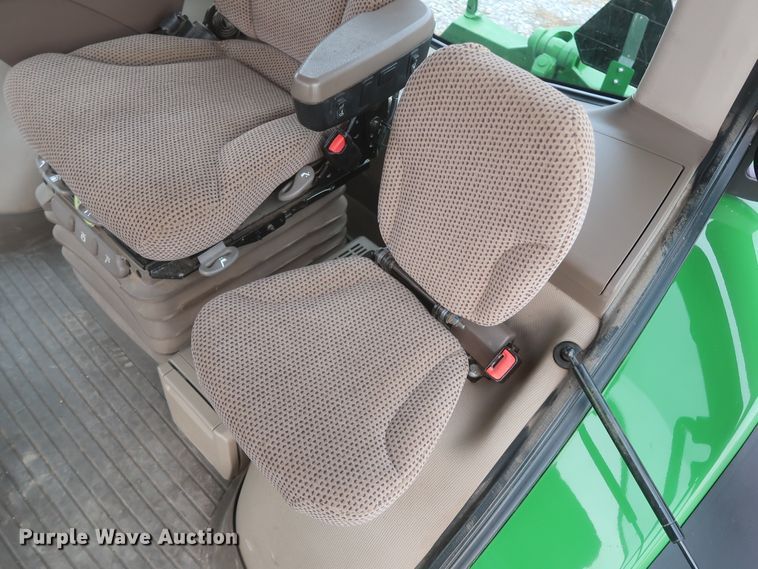 image for item DJ2311 2015 John Deere 8370R  MFWD tractor