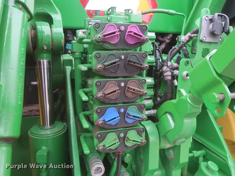 image for item DJ2311 2015 John Deere 8370R  MFWD tractor