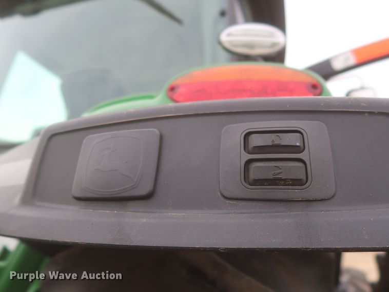 image for item DJ2311 2015 John Deere 8370R  MFWD tractor