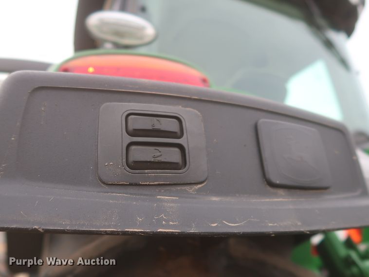 image for item DJ2311 2015 John Deere 8370R  MFWD tractor