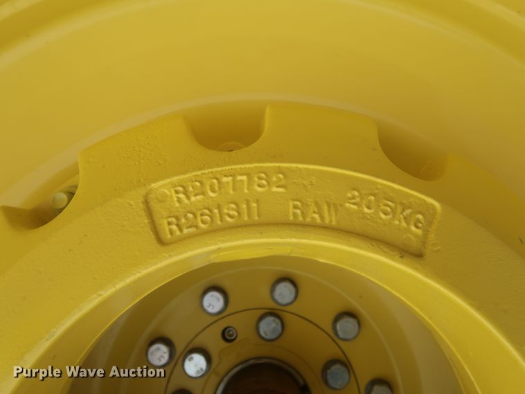 image for item DJ2311 2015 John Deere 8370R  MFWD tractor