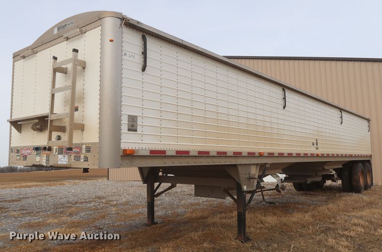 image for item DJ2314 2010 Wilson DWH-500 Pace Setter grain trailer