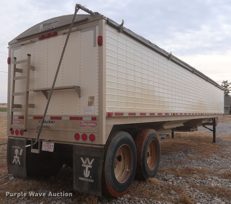image for item DJ2314 2010 Wilson DWH-500 Pace Setter grain trailer