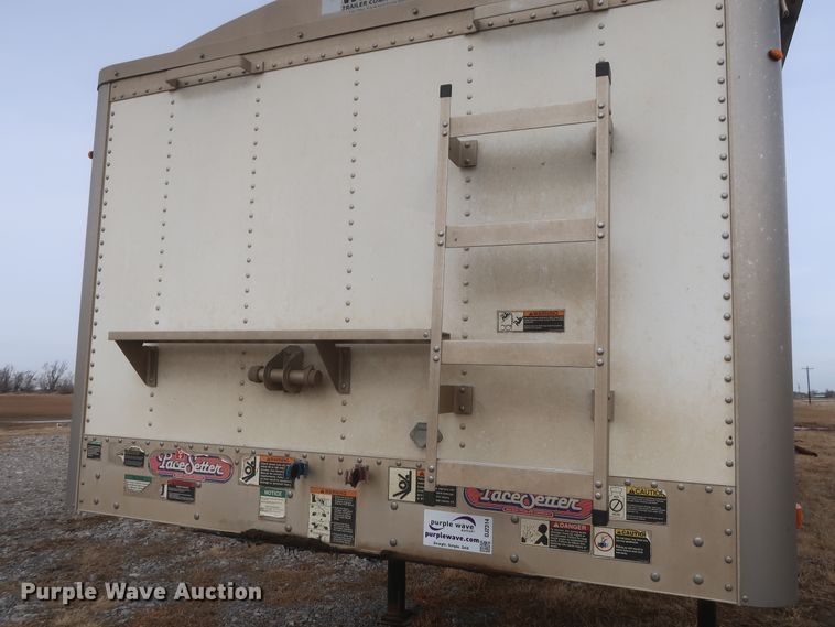 image for item DJ2314 2010 Wilson DWH-500 Pace Setter grain trailer