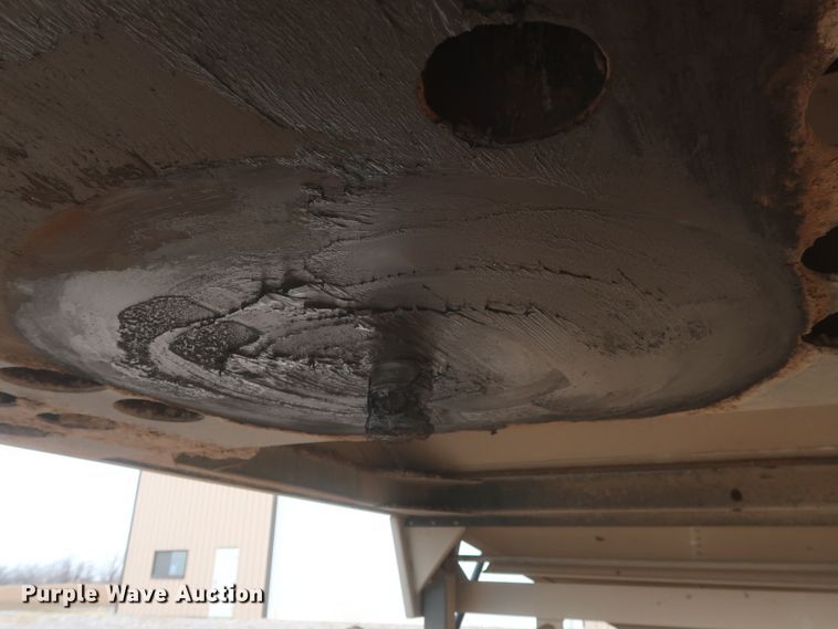 image for item DJ2314 2010 Wilson DWH-500 Pace Setter grain trailer