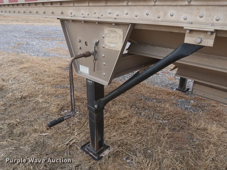 image for item DJ2314 2010 Wilson DWH-500 Pace Setter grain trailer