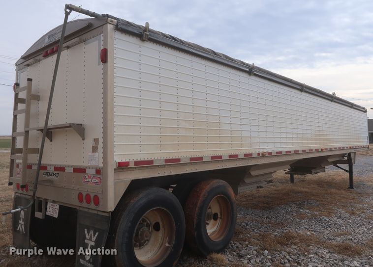 image for item DJ2314 2010 Wilson DWH-500 Pace Setter grain trailer