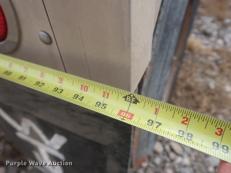 image for item DJ2314 2010 Wilson DWH-500 Pace Setter grain trailer