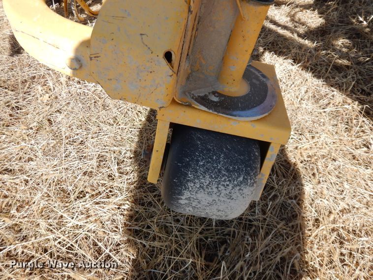 image for item DJ2900 New Holland 216 hay rake