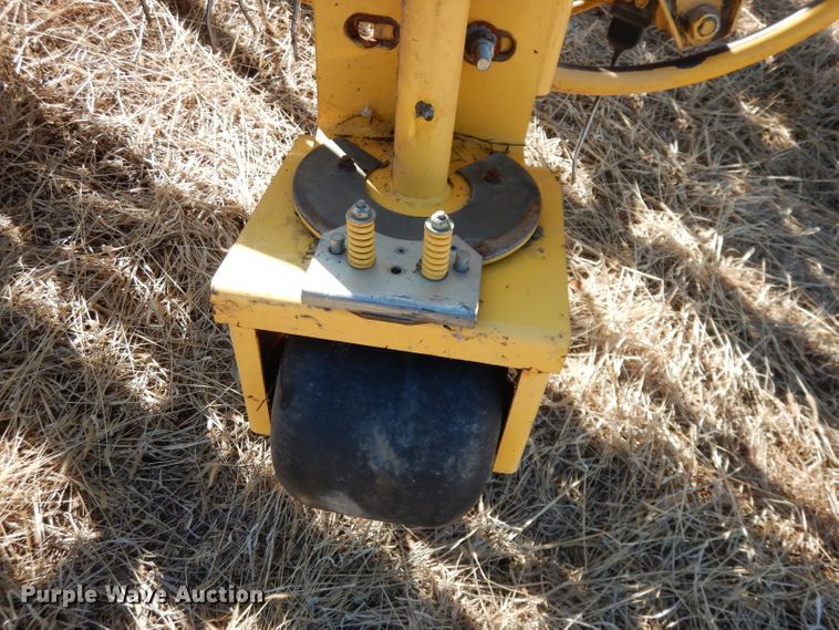 image for item DJ2900 New Holland 216 hay rake