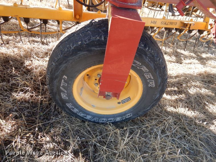 image for item DJ2900 New Holland 216 hay rake