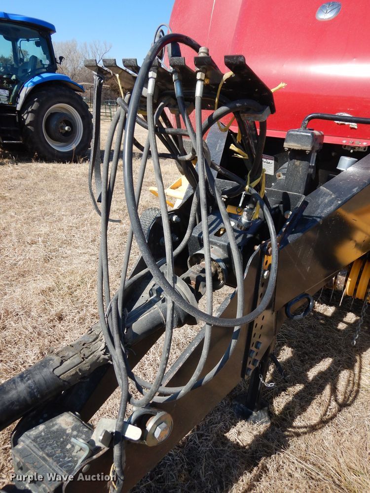 image for item DJ2902 2011 New Holland BB9060  4SS large square baler