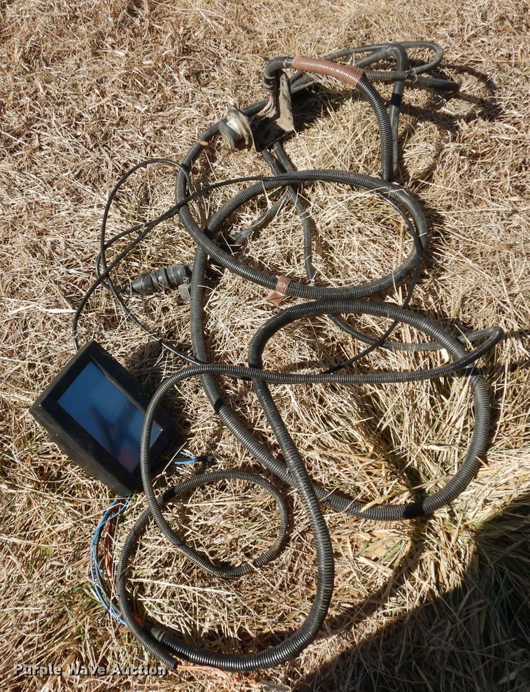 image for item DJ2902 2011 New Holland BB9060  4SS large square baler