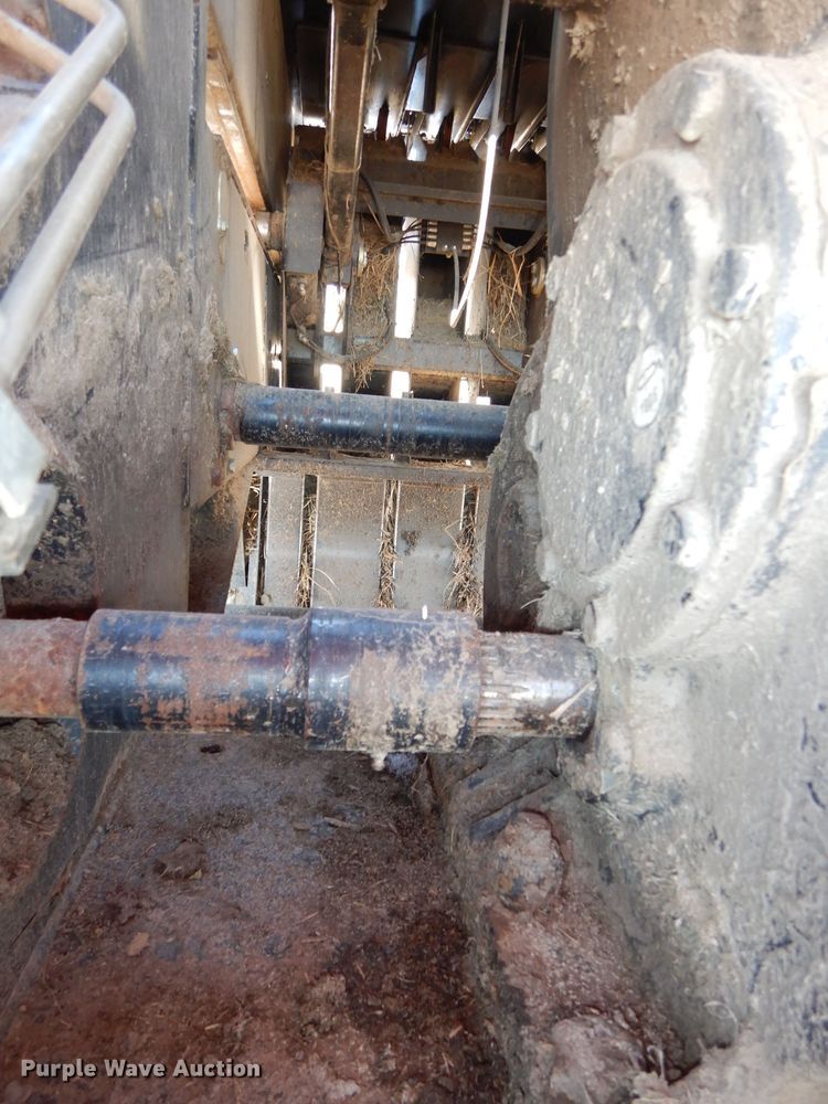 image for item DJ2902 2011 New Holland BB9060  4SS large square baler