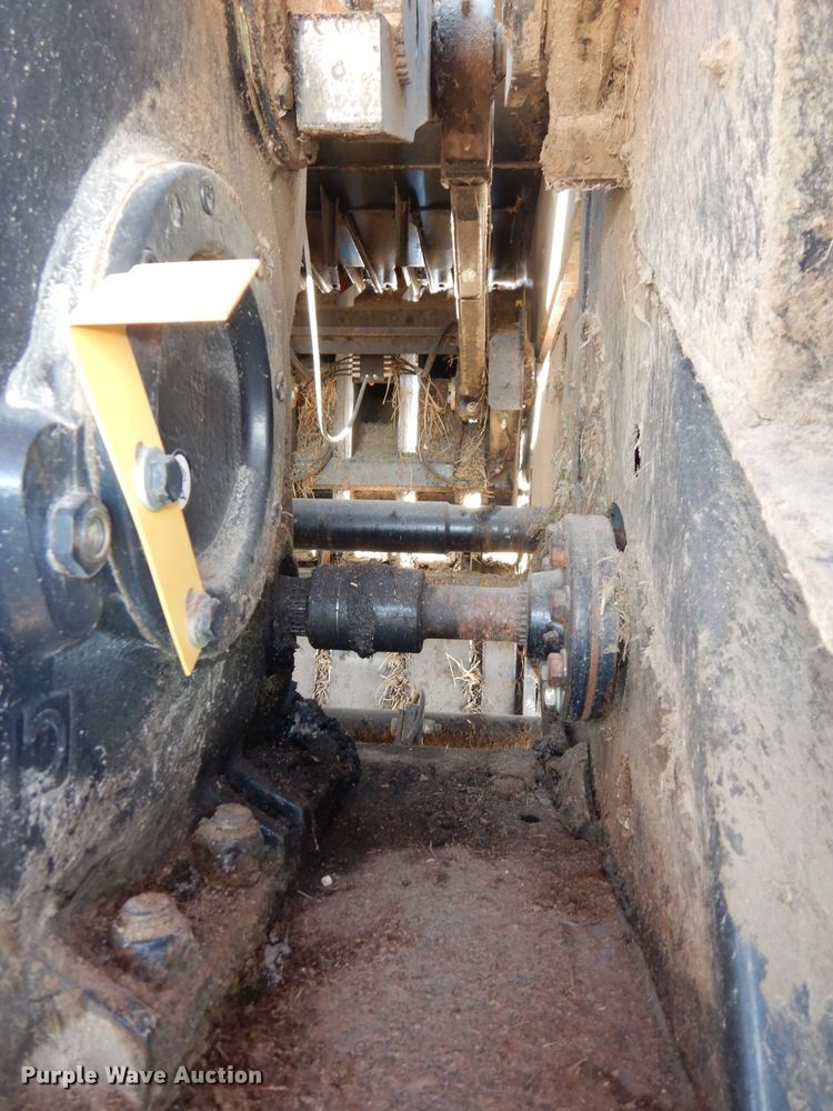 image for item DJ2902 2011 New Holland BB9060  4SS large square baler