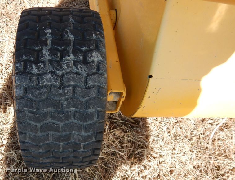 image for item DJ2902 2011 New Holland BB9060  4SS large square baler