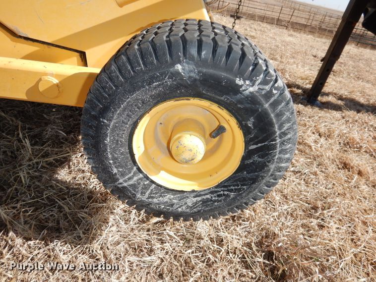 image for item DJ2902 2011 New Holland BB9060  4SS large square baler