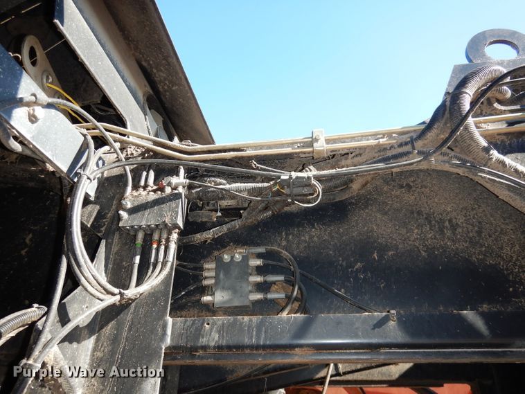 image for item DJ2902 2011 New Holland BB9060  4SS large square baler