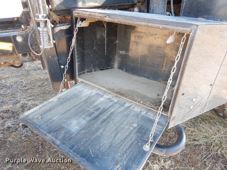 image for item DJ2902 2011 New Holland BB9060  4SS large square baler