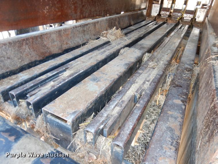 image for item DJ2902 2011 New Holland BB9060  4SS large square baler