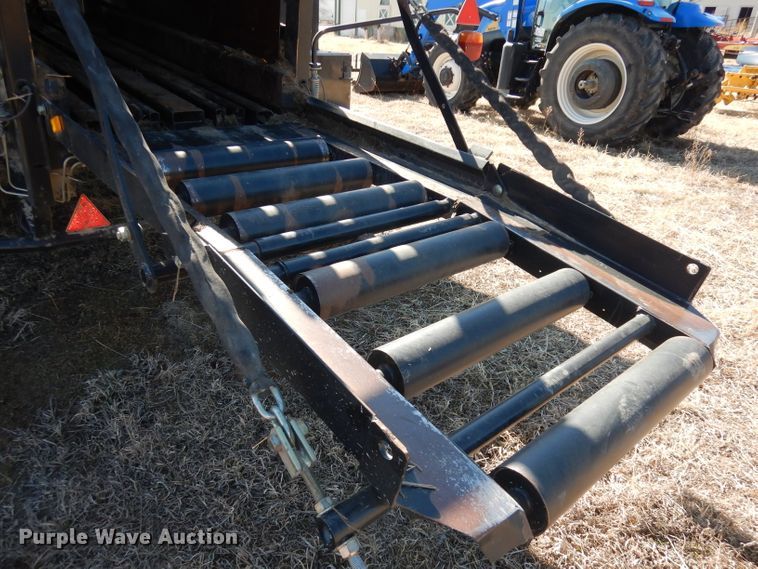 image for item DJ2902 2011 New Holland BB9060  4SS large square baler