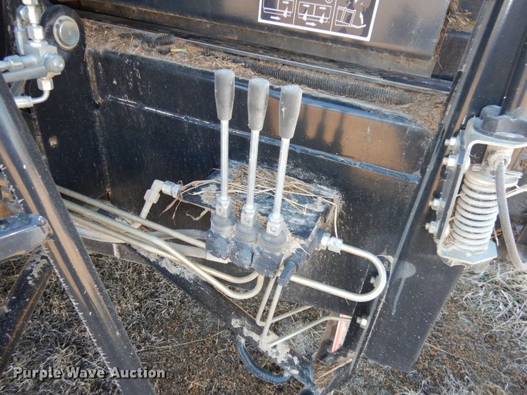 image for item DJ2902 2011 New Holland BB9060  4SS large square baler