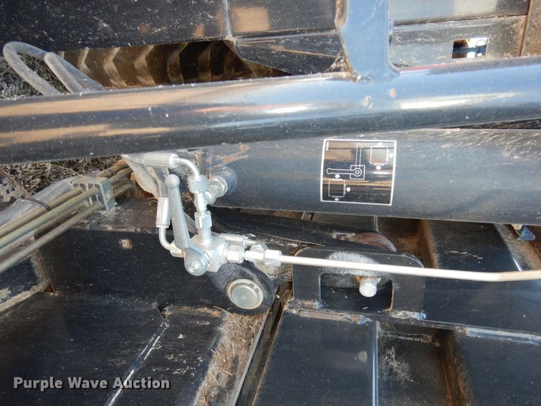 image for item DJ2902 2011 New Holland BB9060  4SS large square baler